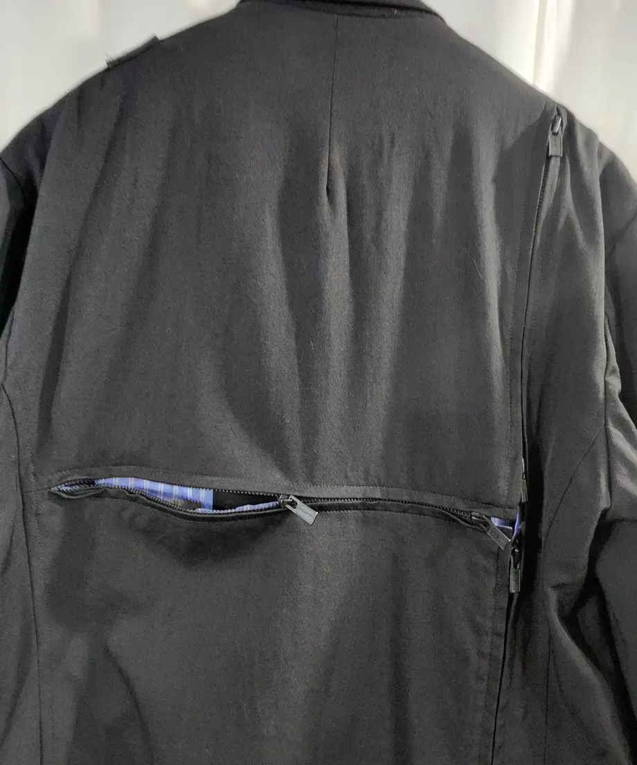 637a11884aed1956b5a8e924