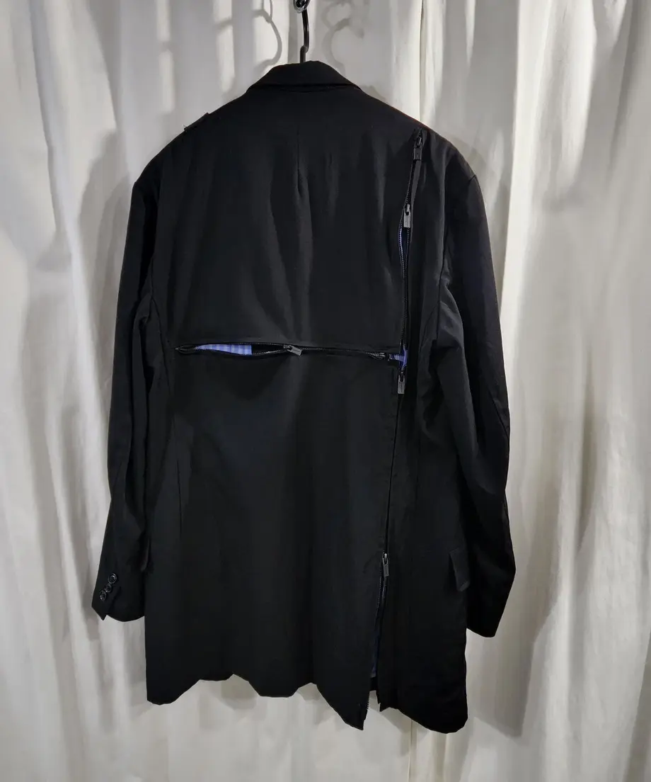 637a11884aed1956b5a8e924