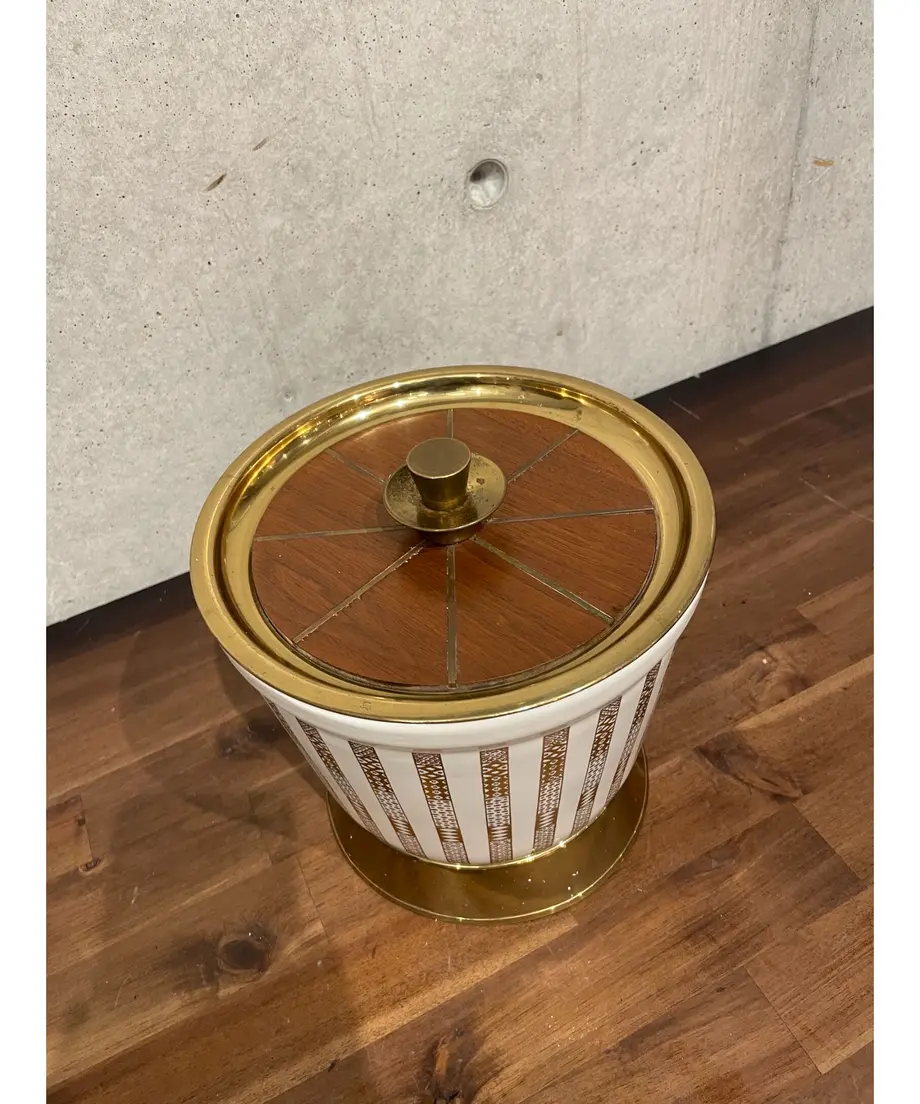 60f2926903e59424cc98170f