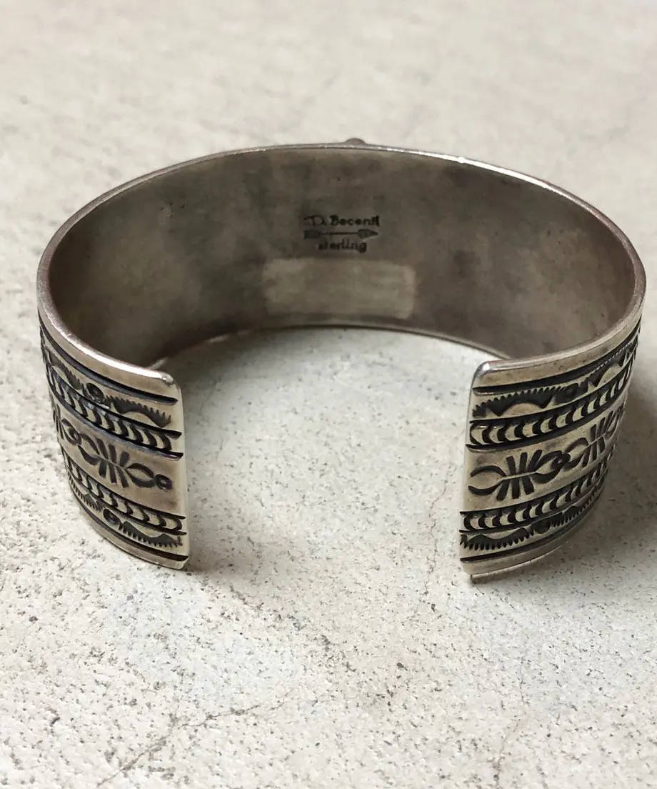 ダリルビセンティ バングル Darryl Becenti Darryl Becentiダリルビセンティのインディアンジュエリー
