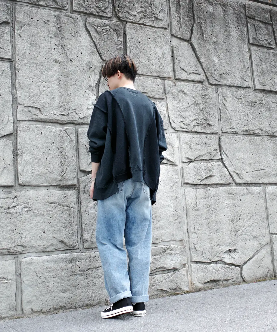 6105e7917acd1618bb330e5e