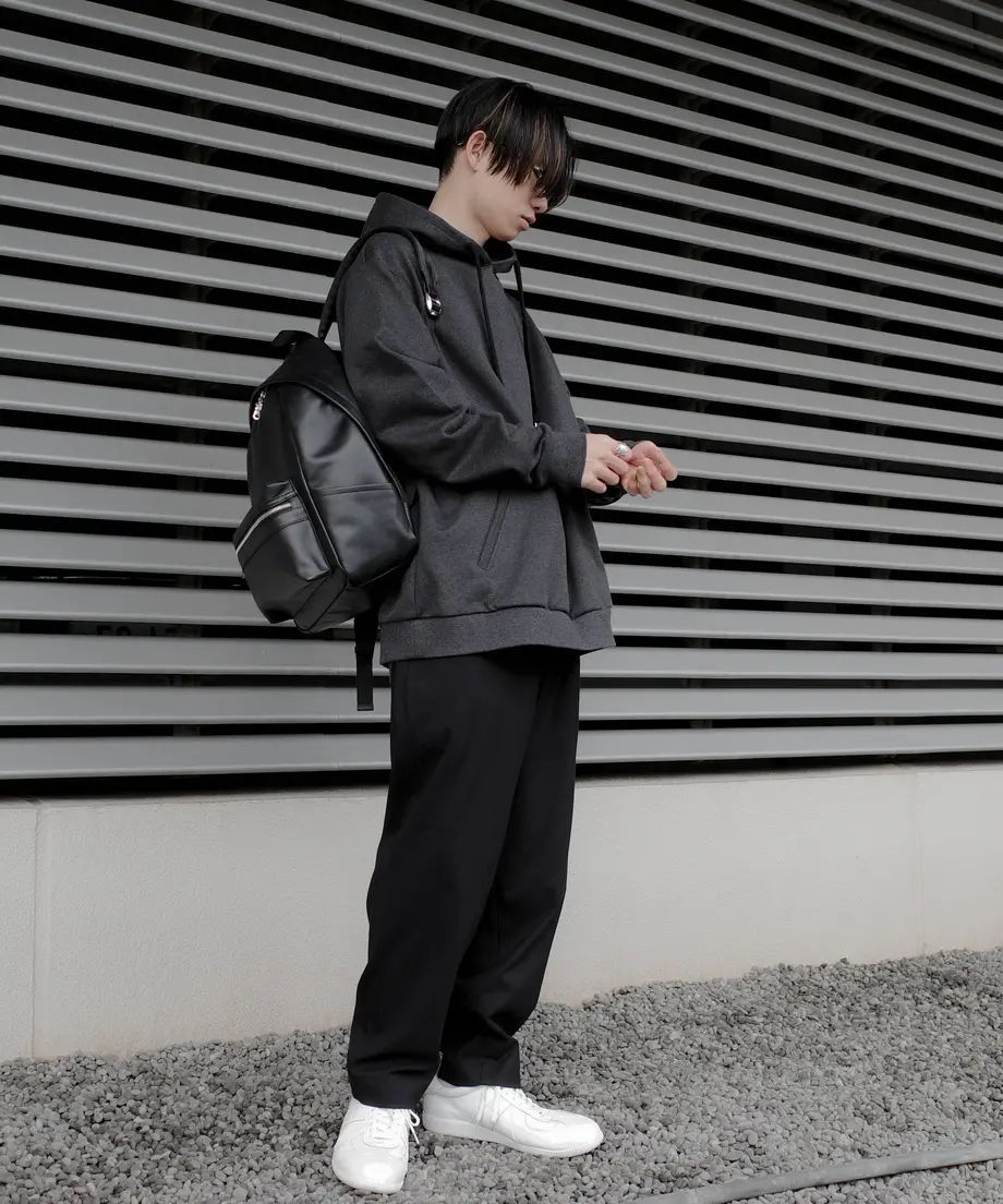 6199b801a8755369576bf36a