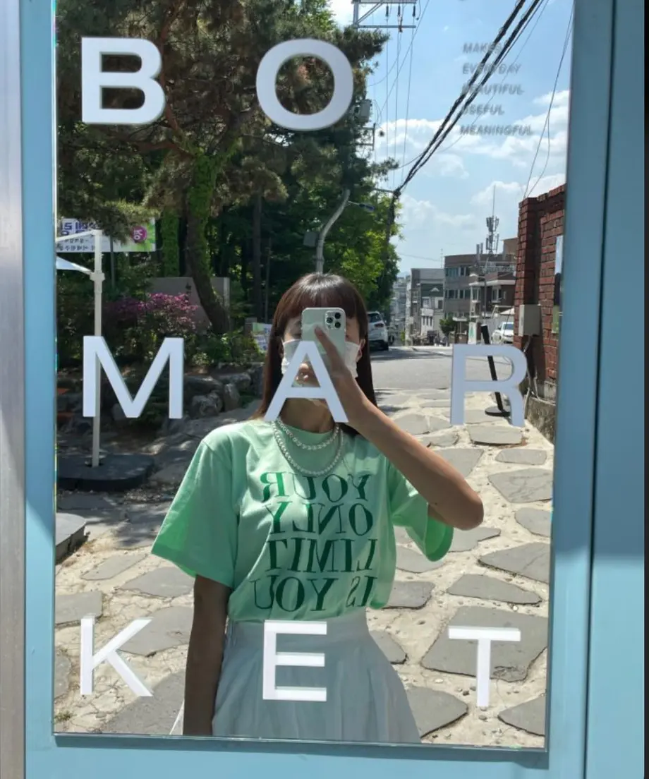 627d42018d26fa22c32c243f