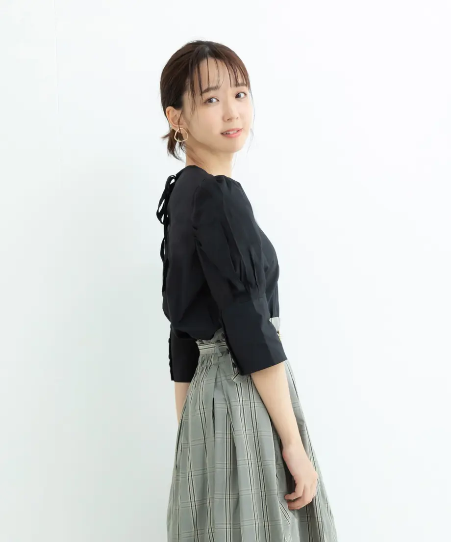 60dbff183c394d503659f8cc
