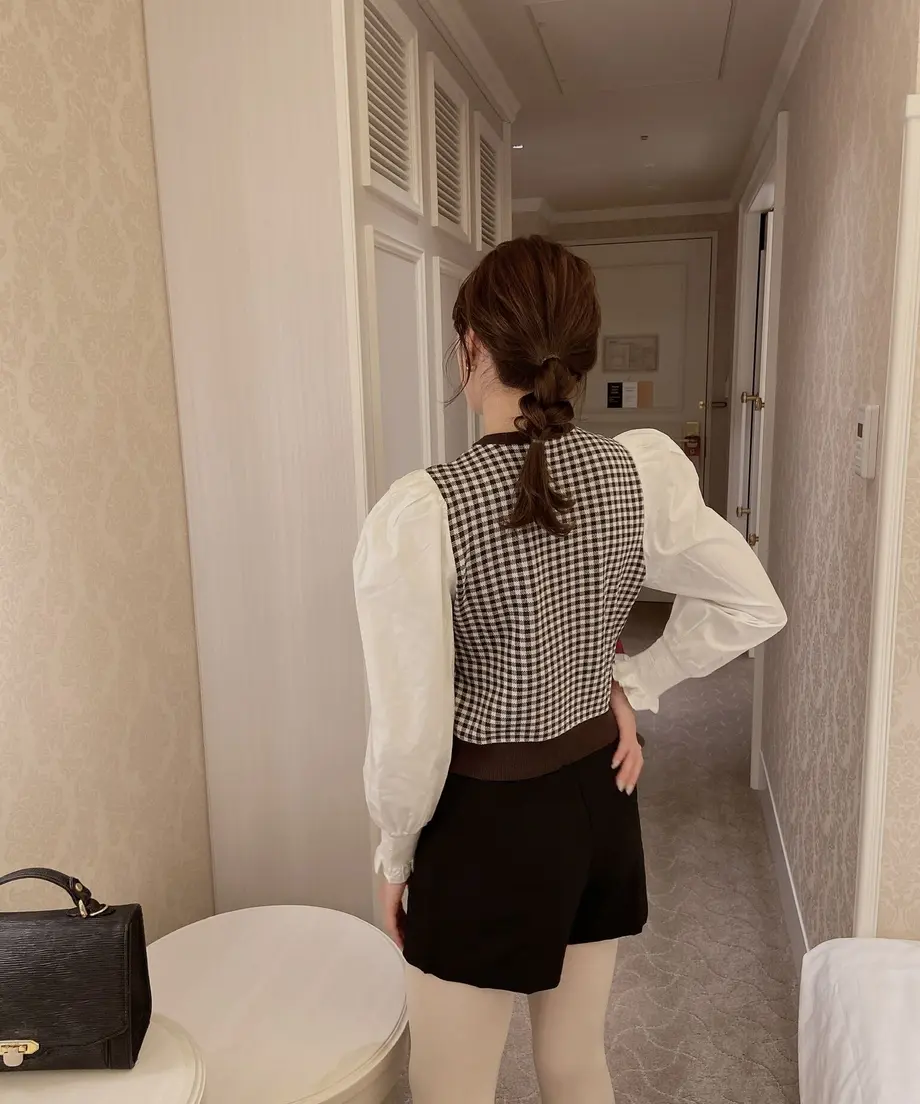 5febfaf072eb4608746d90a3