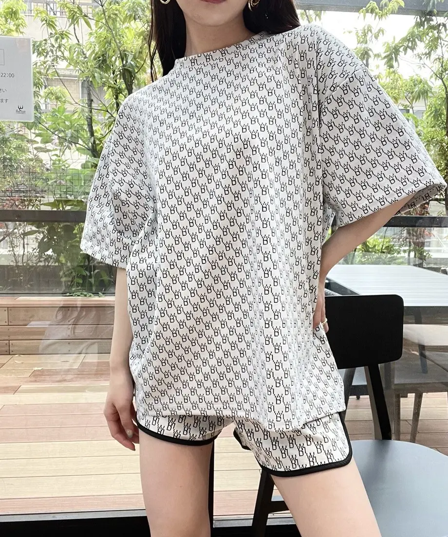 6090b32ae70dc44fbaf012de