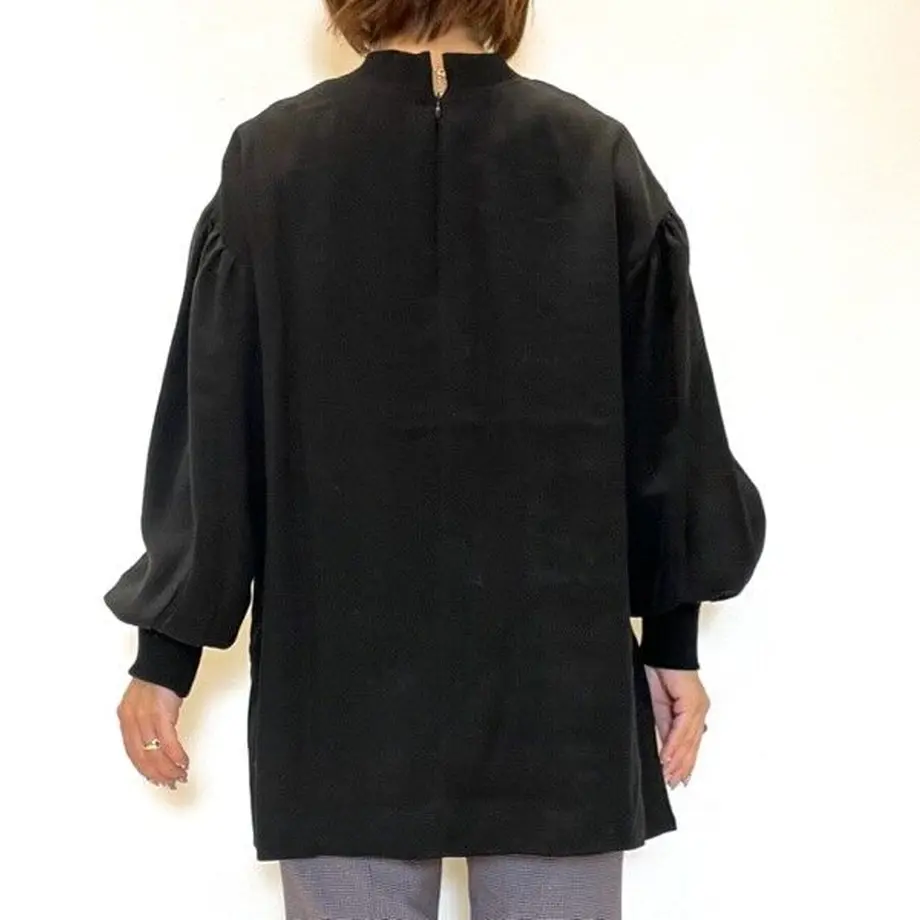 637cb2de4aed19018e6a72ef