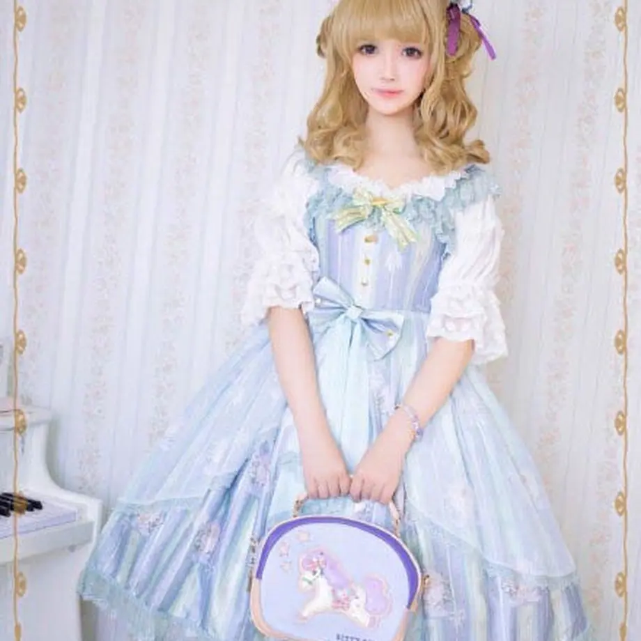 5f6082eb07e1631a8887e78a