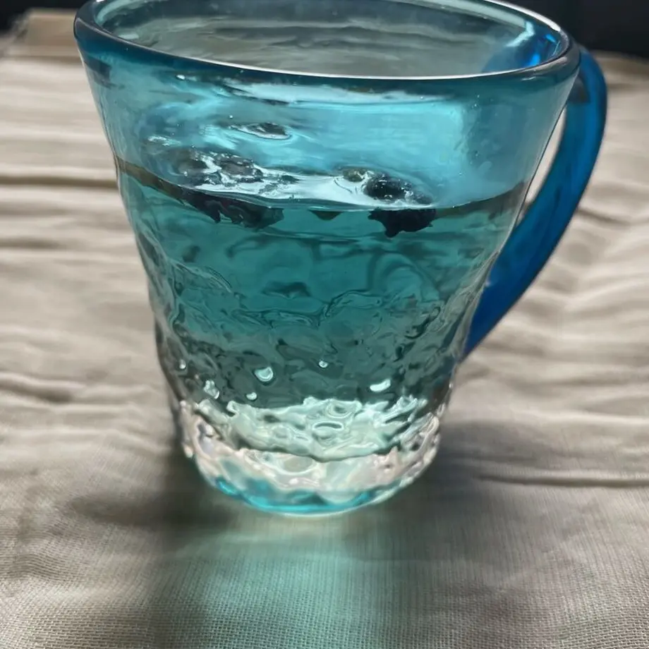 610b795ee494336983681bec