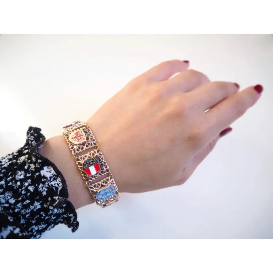 635bb2914aed194398dbb6d9