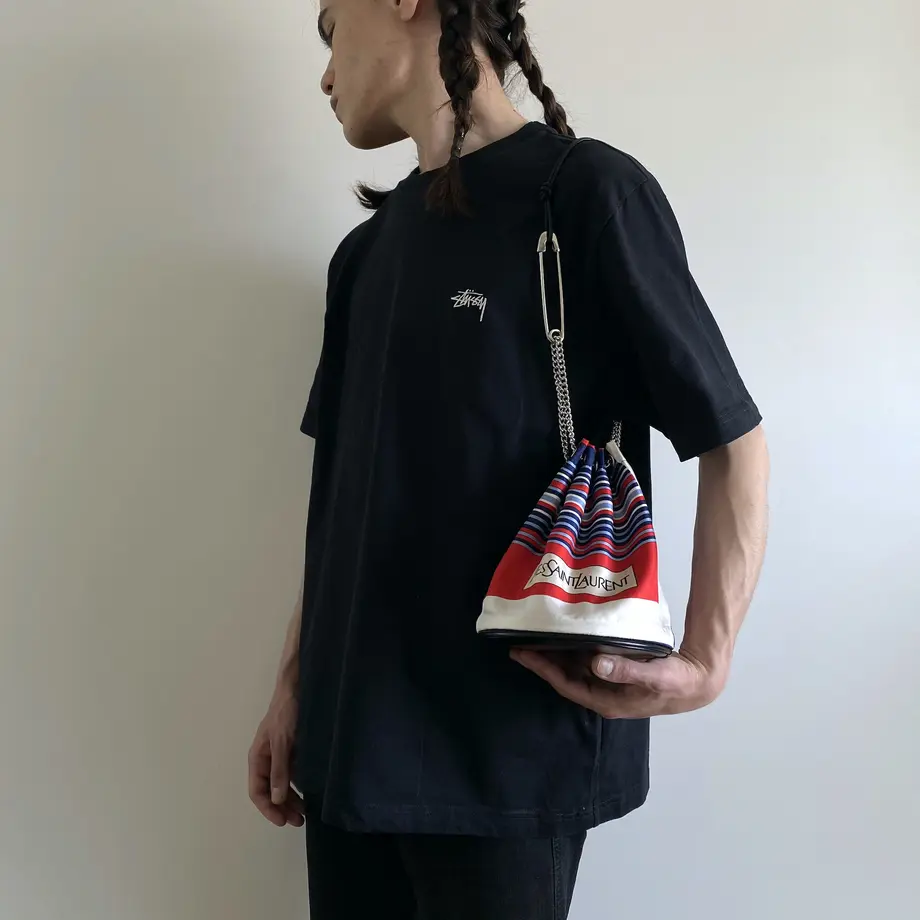 6065f4e8d263f06ea6909383