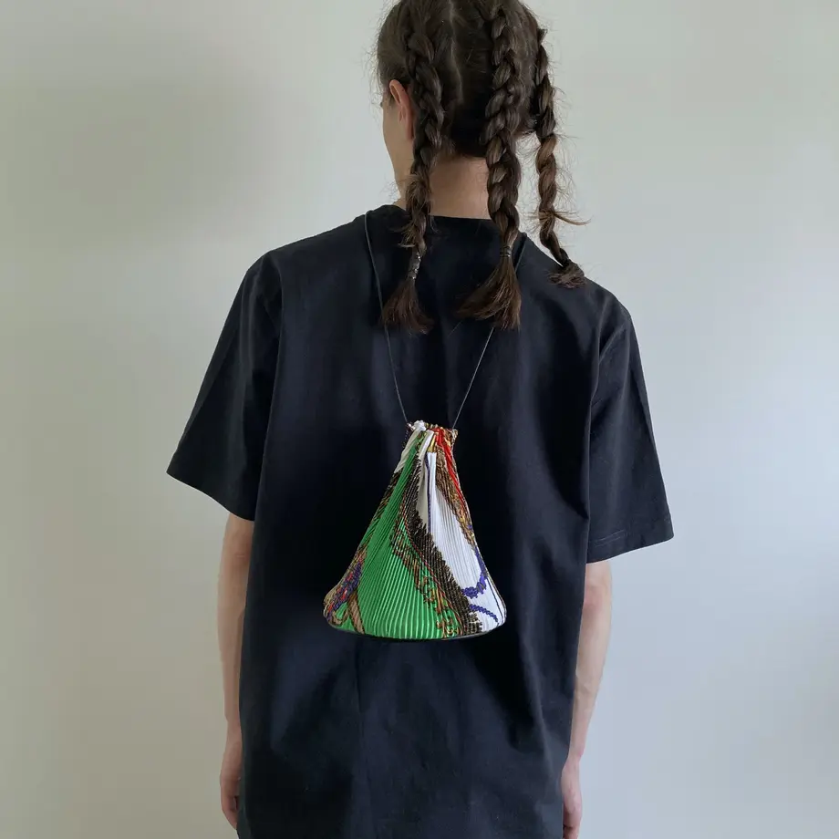609bd078f3c5e7476e5504eb
