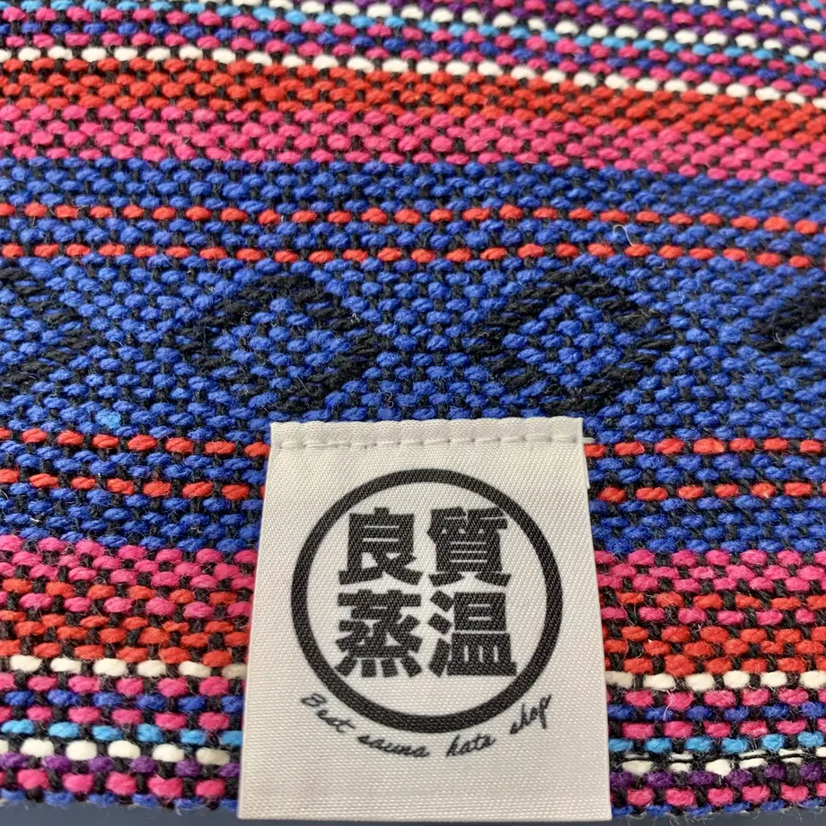 60f109810d4f3a08dee28f32