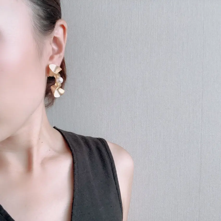 5f4b1543223ead03a04e1584