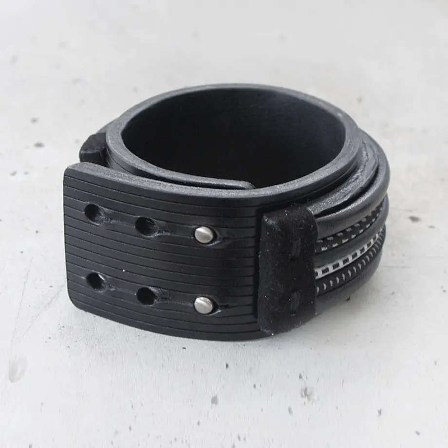 5cbf2f35686ee252fbe38cb2