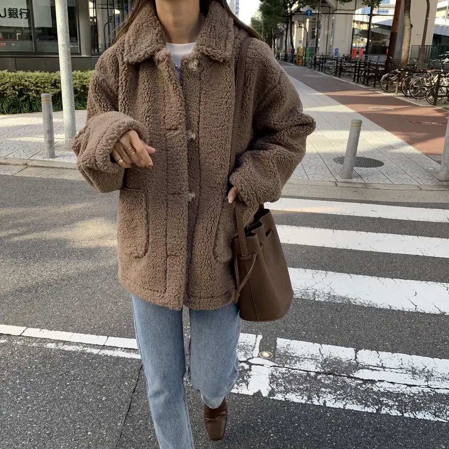 61832bb42b3ca15d70af1529