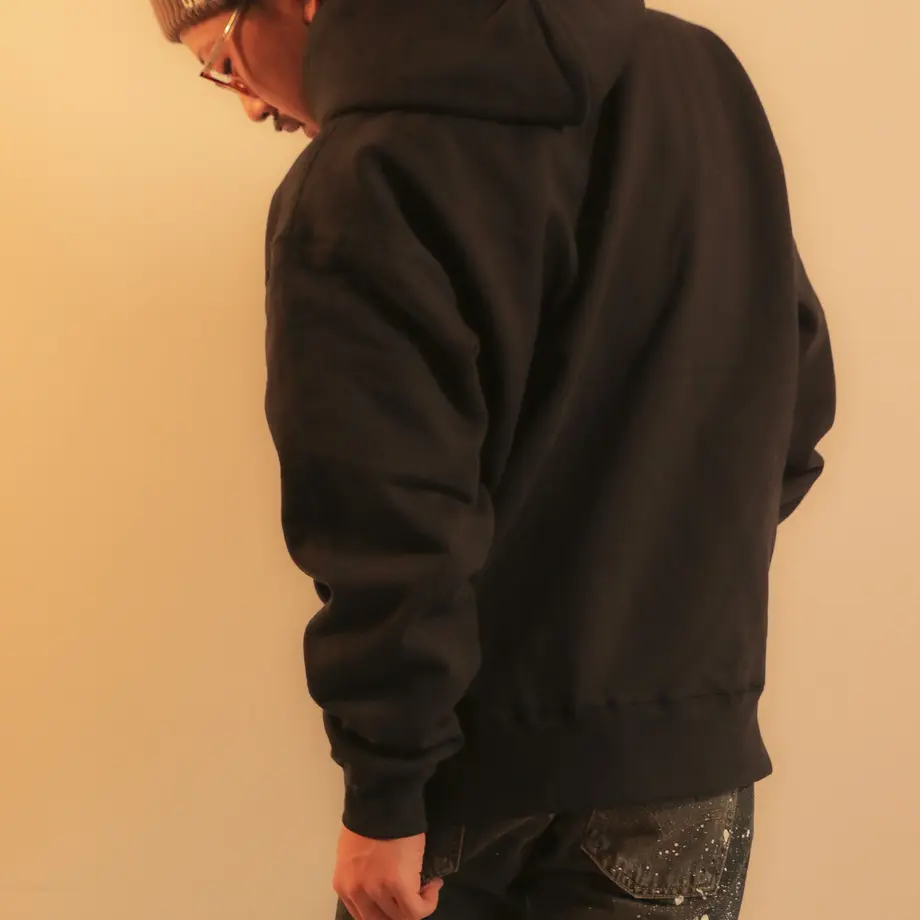 6180b8560c98467bff3e2573