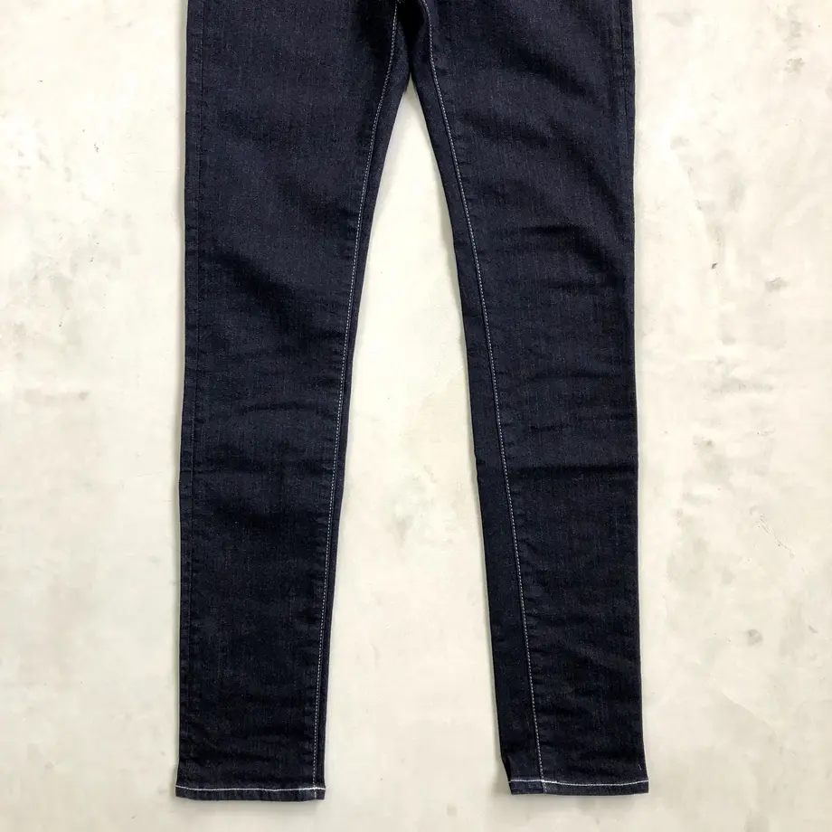 5cb97cb9d211bf0a6b102255