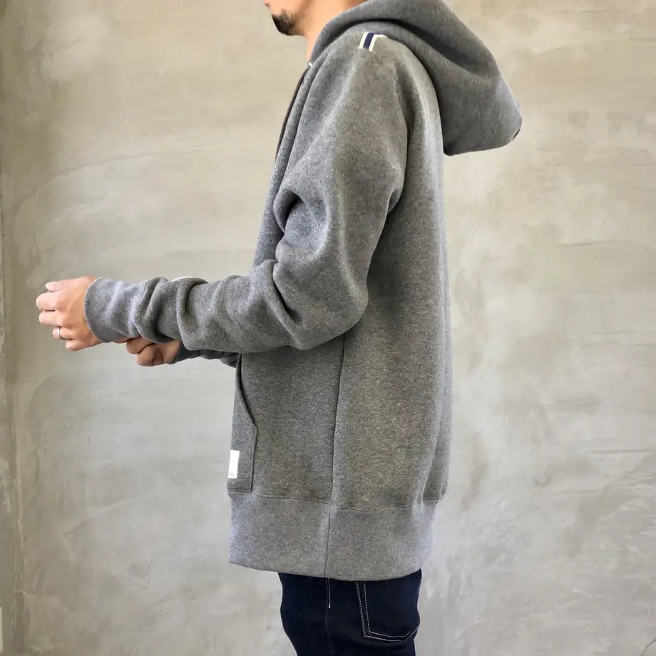 5dbe8325220e75195b38417a
