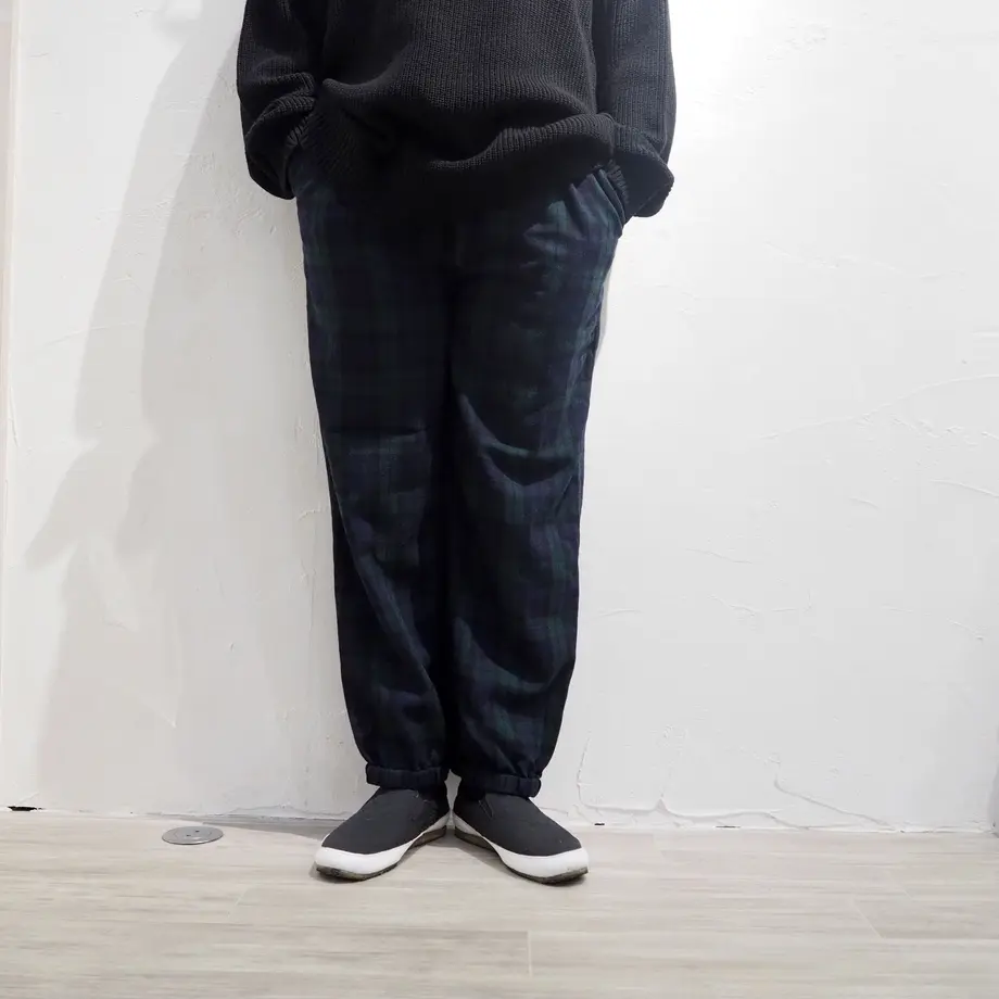 6135e149e1fb4c0abfdedd56