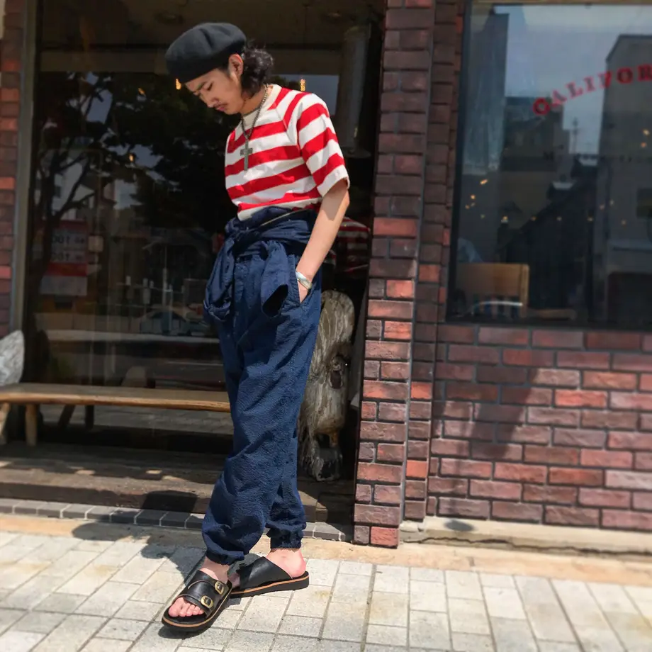 5959d22bc8f22c70d8013798