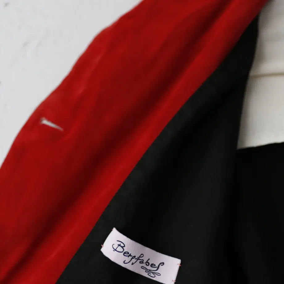 5a2f9b4aed05e65e9100077a