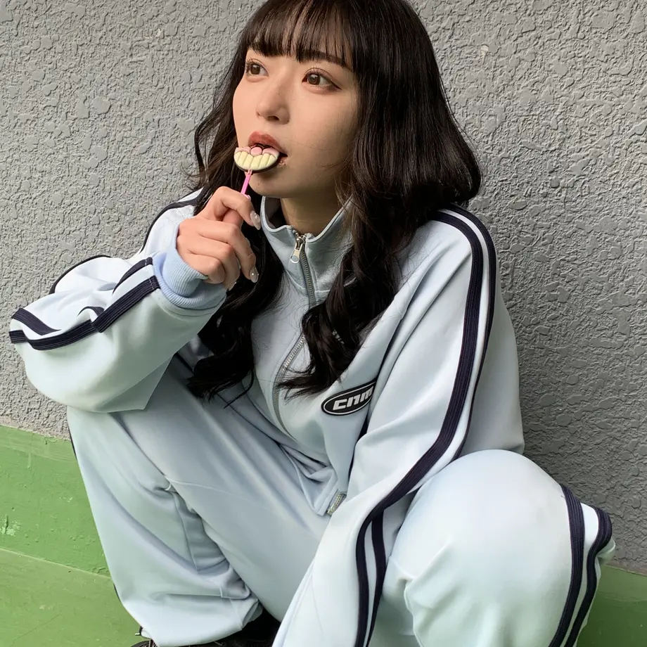60695b5f1e746b35e097517e