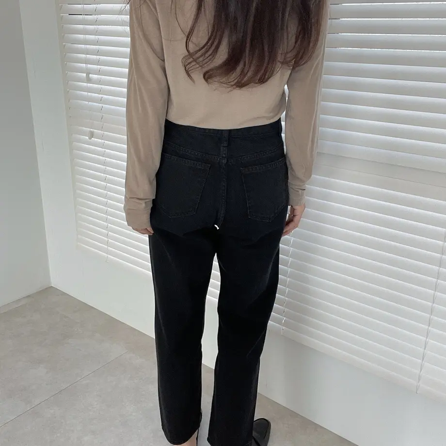 61557cc5a1027578819c7c8e