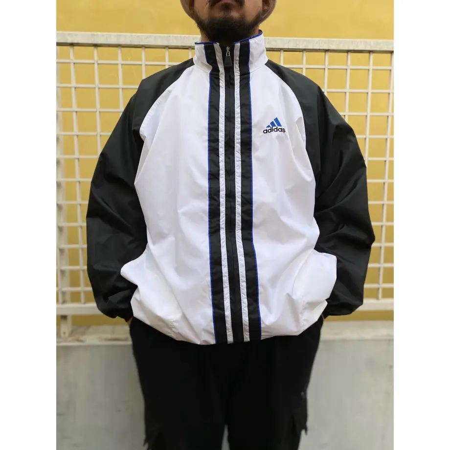 6054747d9b47bf79f70901ab