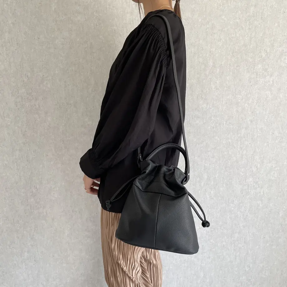605a5076a87fc540d1e0d0d2