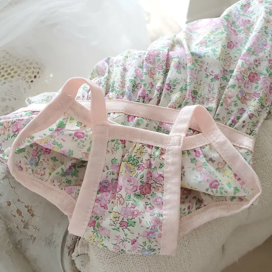 6116272ff604a934a8fb332e