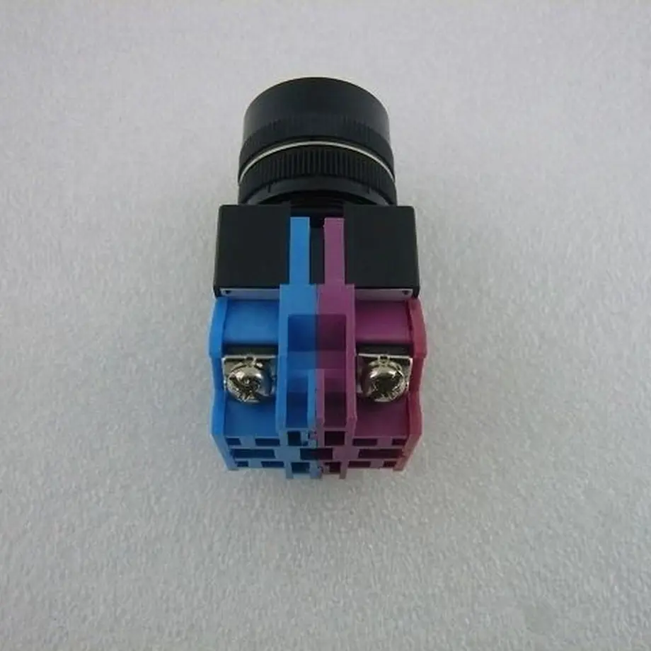 5ce875cc0376c61af1e4ee1c