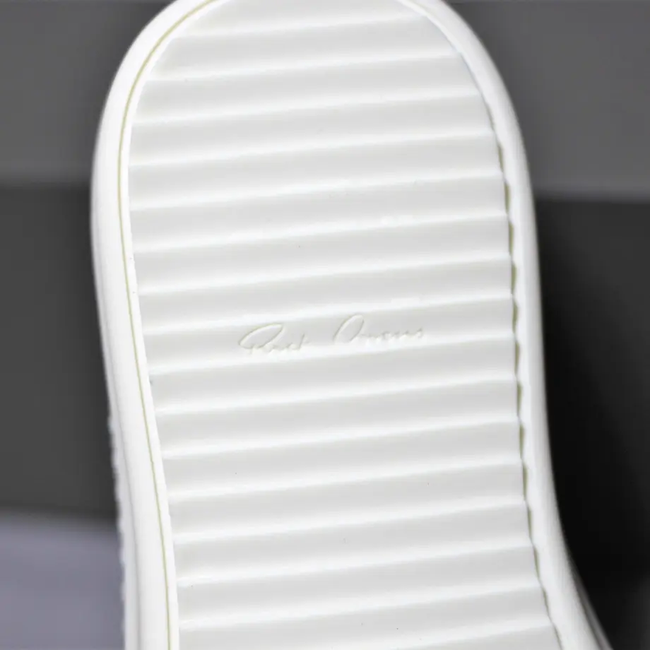 5a098458ed05e63f1c002dbd