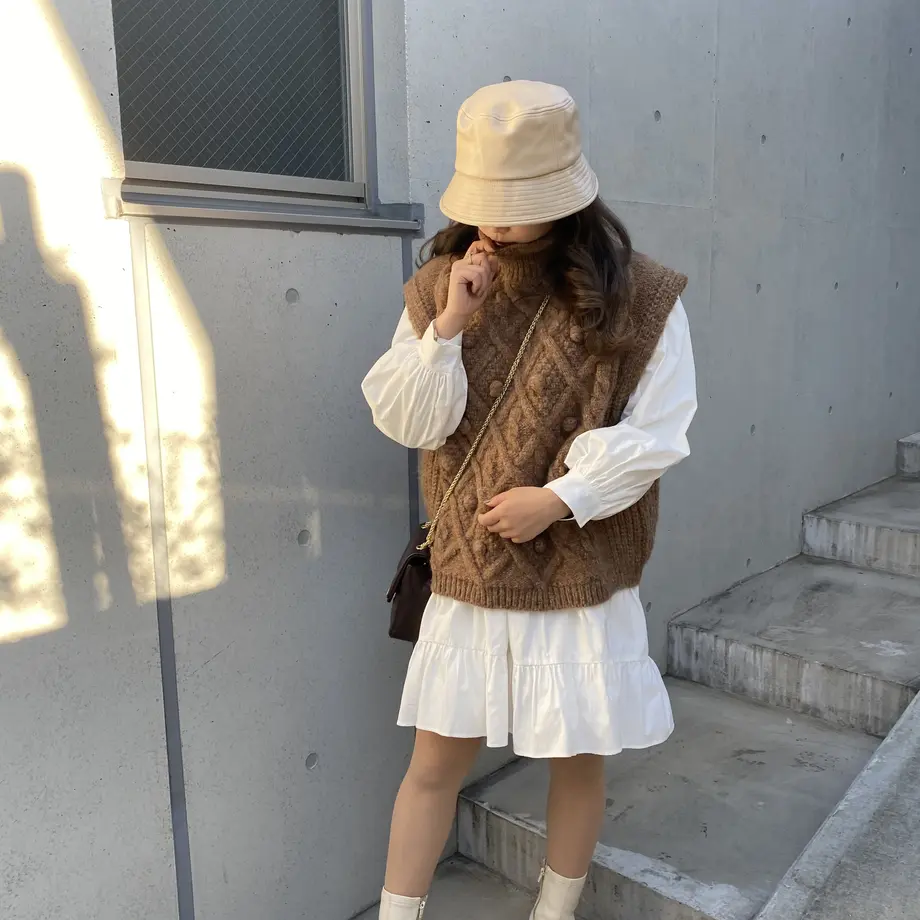 6000f95b8a45724bb6b3efd8