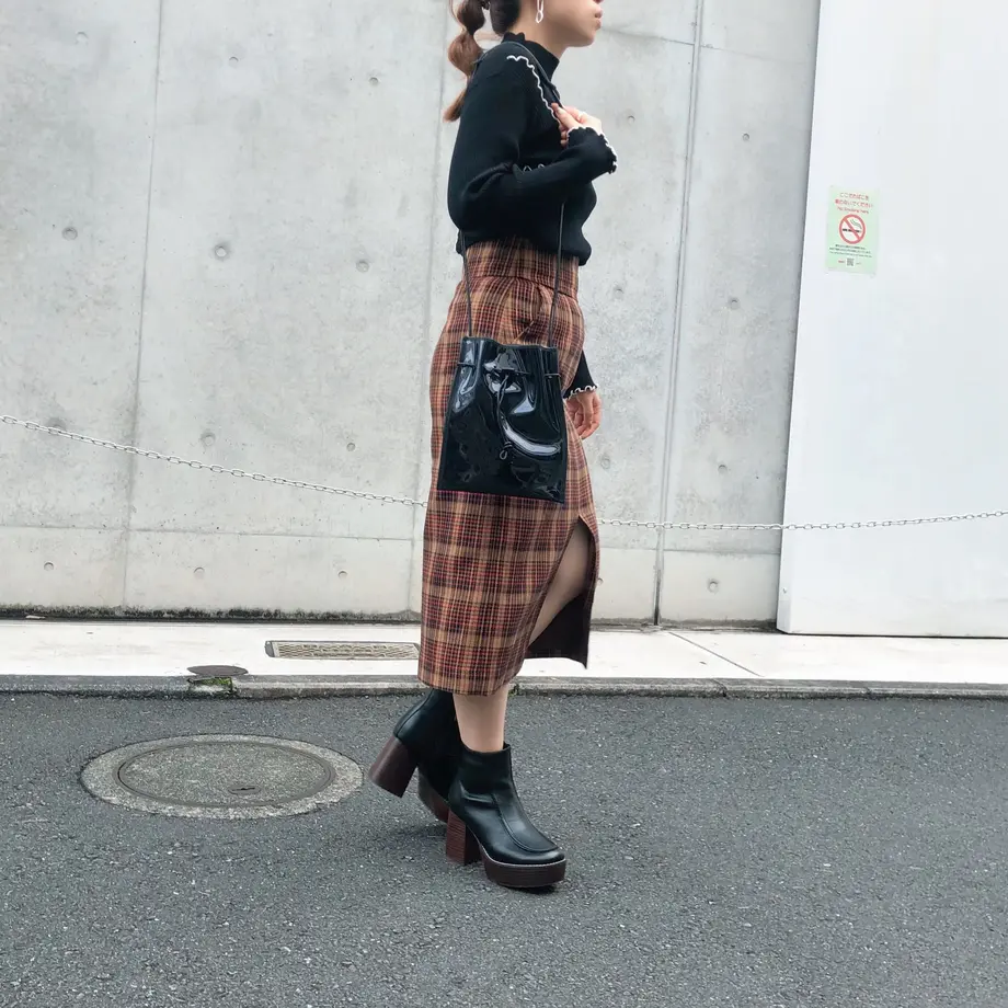 611bab89e4943379c1641c35