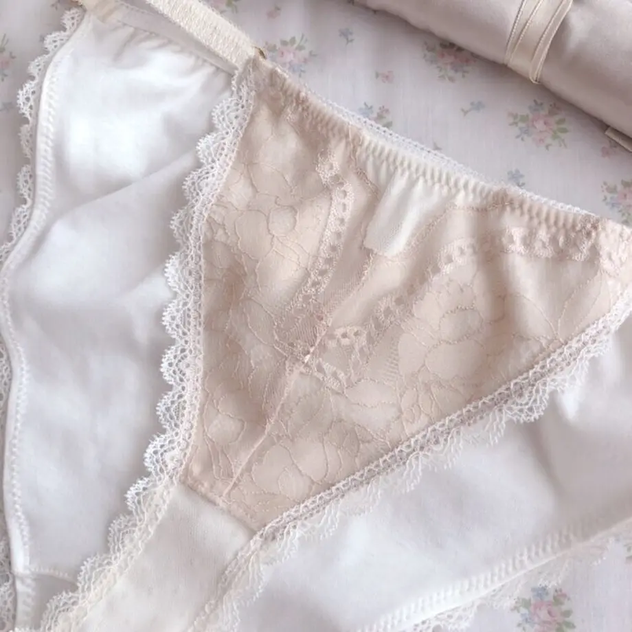 619c5593fda1da19a284c092