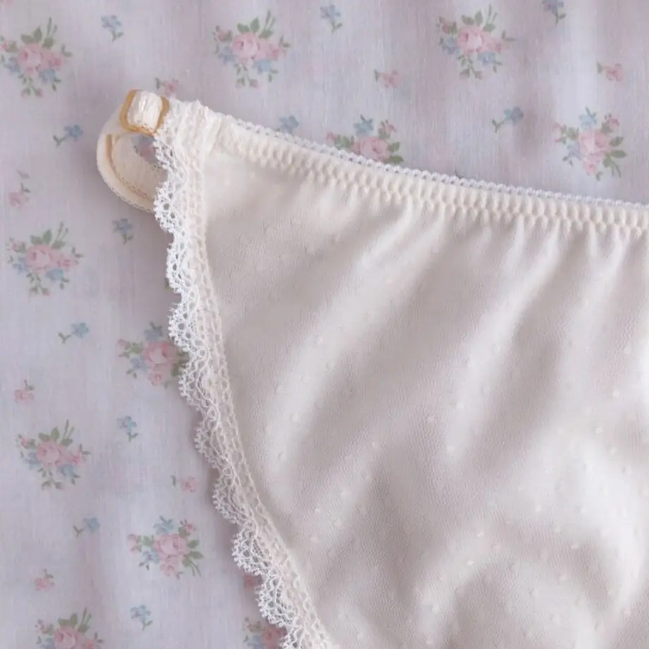 619c5593fda1da19a284c092