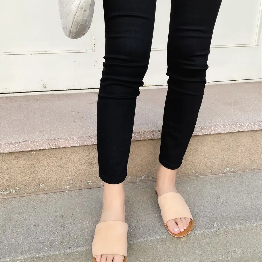 61a4d7059270a7783c7678c5