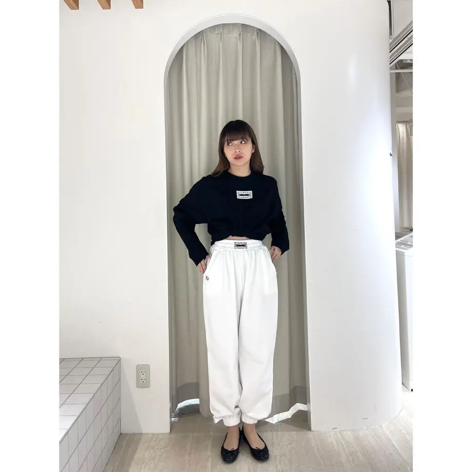 6156a37b51244e523ede1374