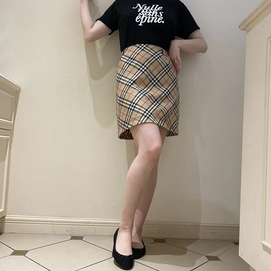 5ef04642561e171b9588ca6e