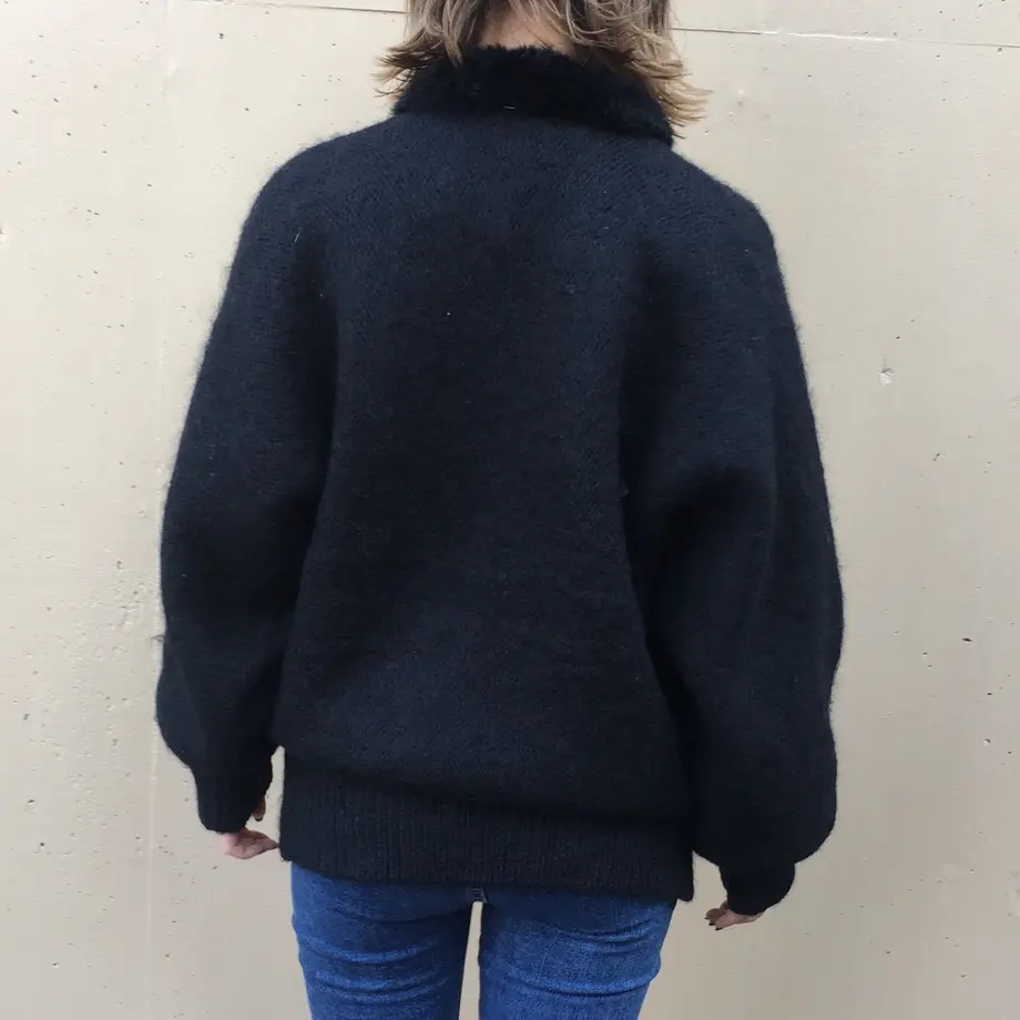 58565c49a458c009560107c4