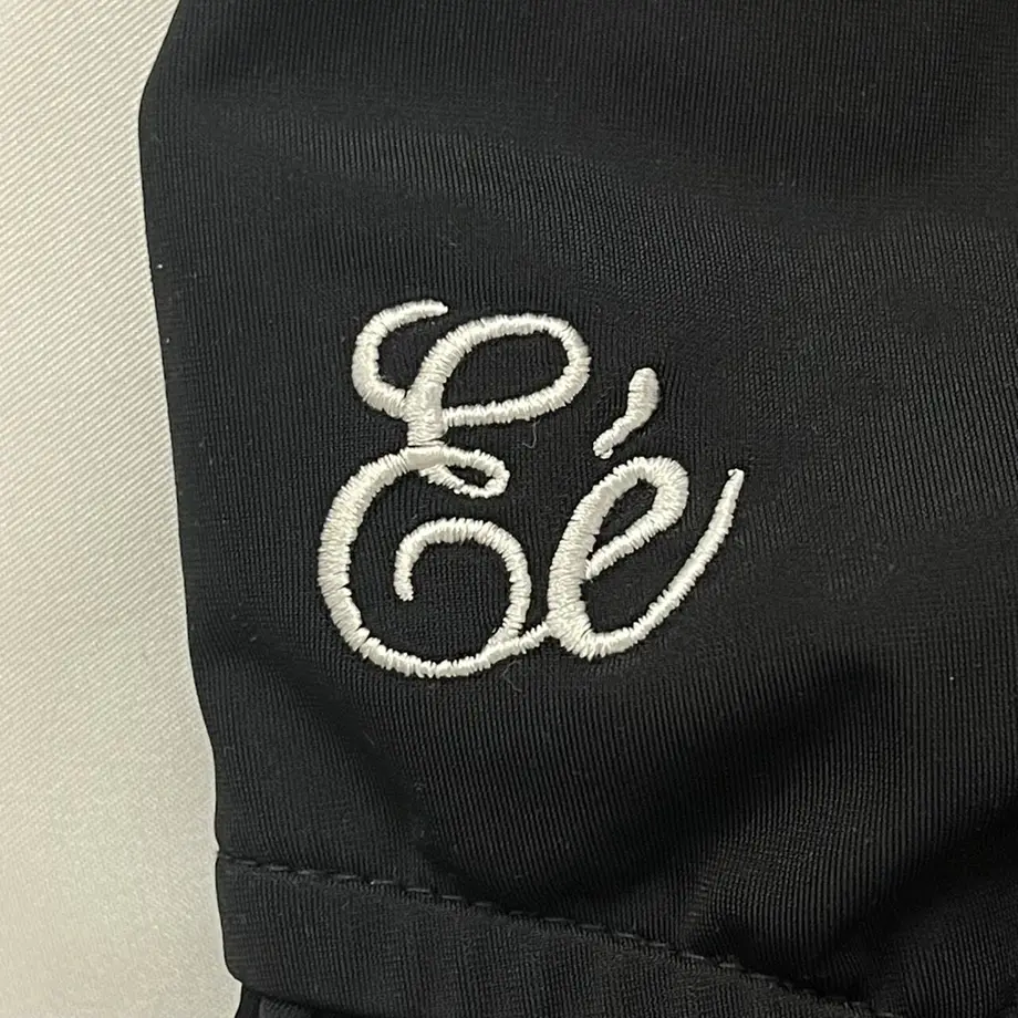 5e34f492cf327f4ef57bdfbb