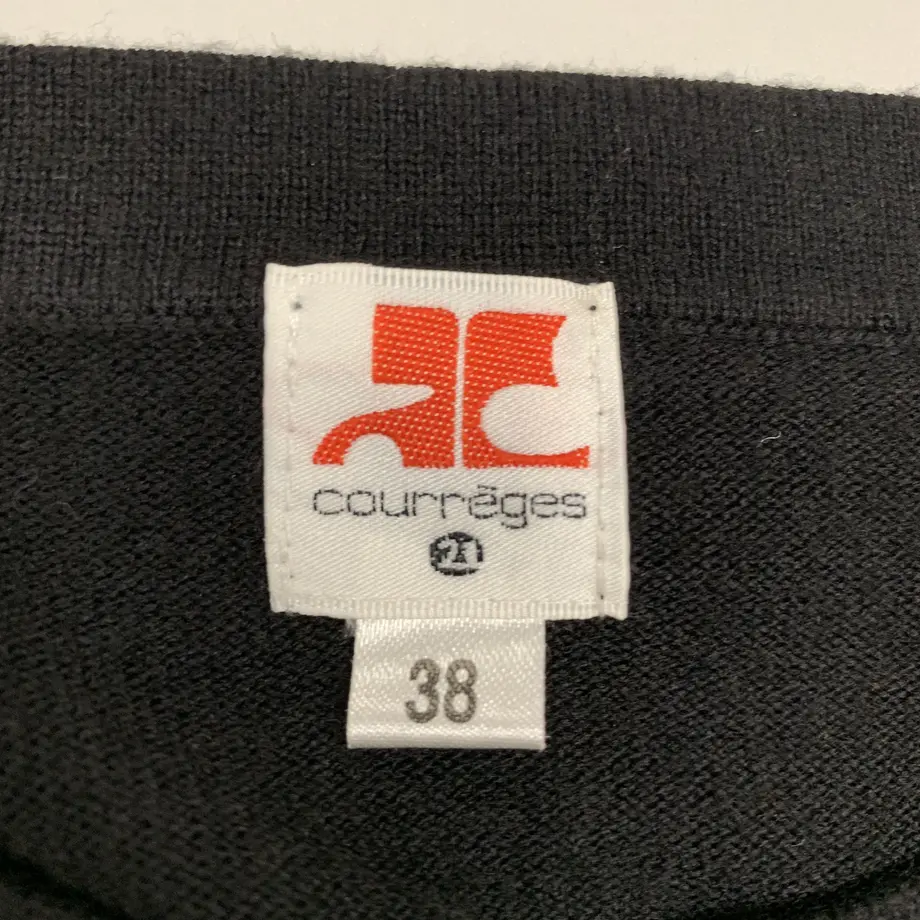 5c7506e73b636519c644e593