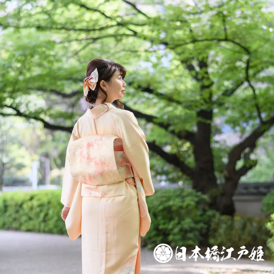 5ce96a27adb2a1466b577131