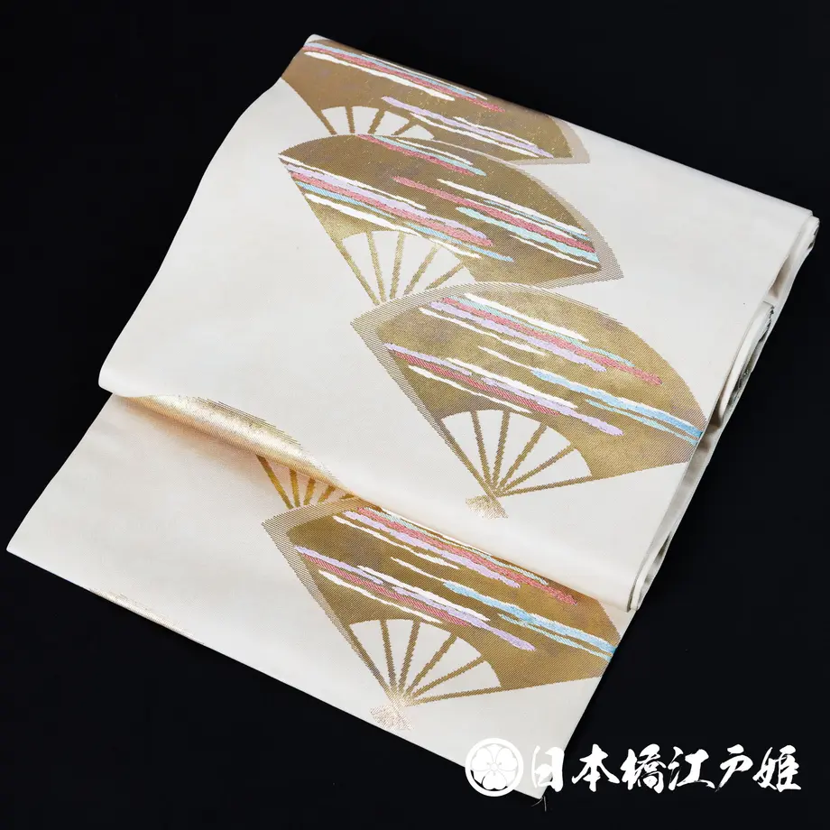 5ce56b0cd211bf0b28851836