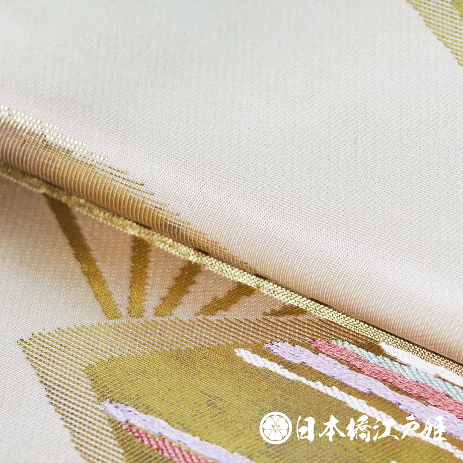 5ce56b0cd211bf0b28851836