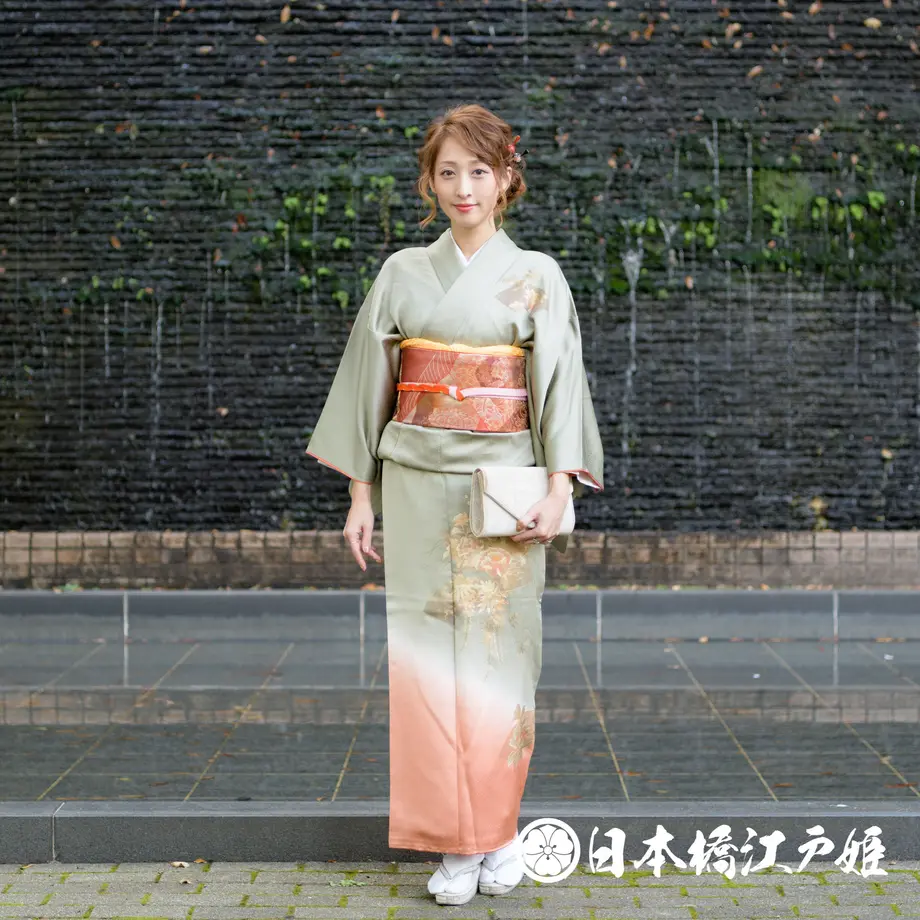 5d12cb37eb3ef9204b53d808