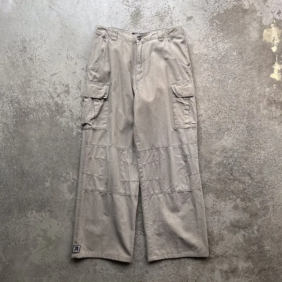 637db8b24aed1978126a7046