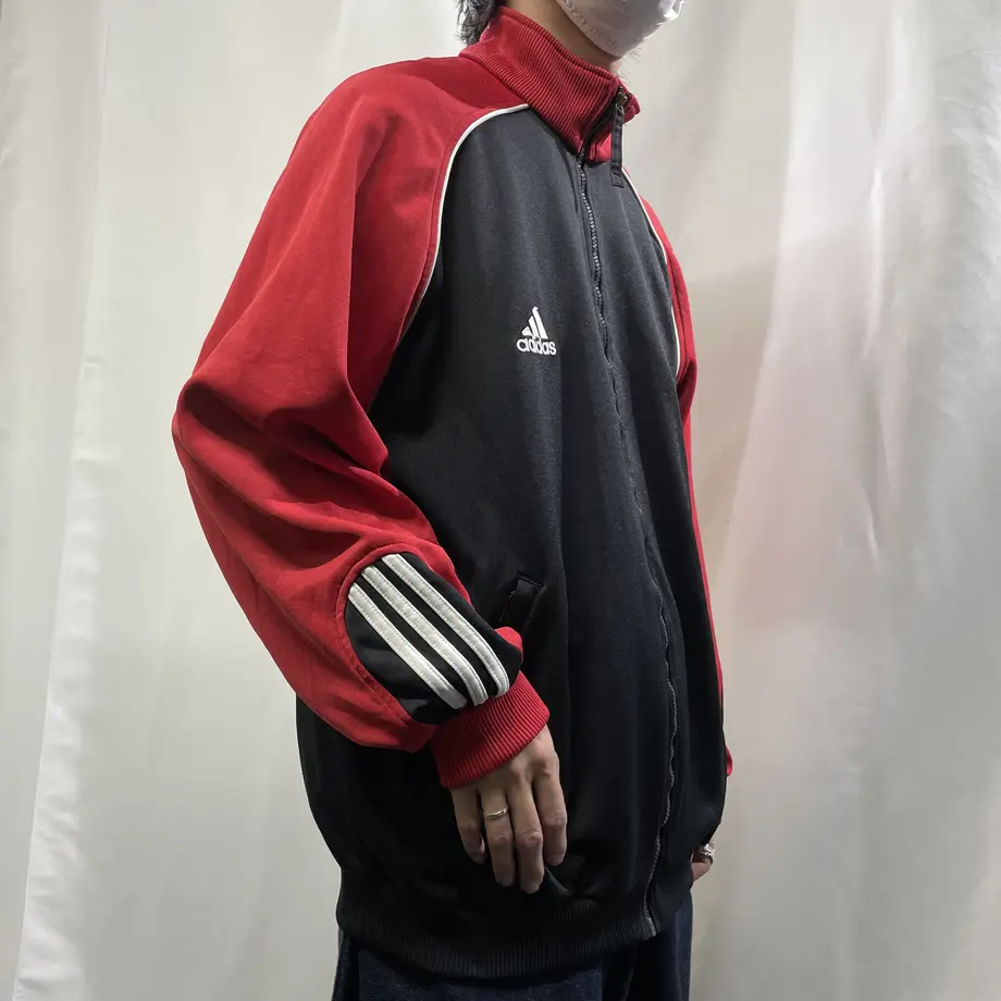 61ada9dfc725866a52d61c4d