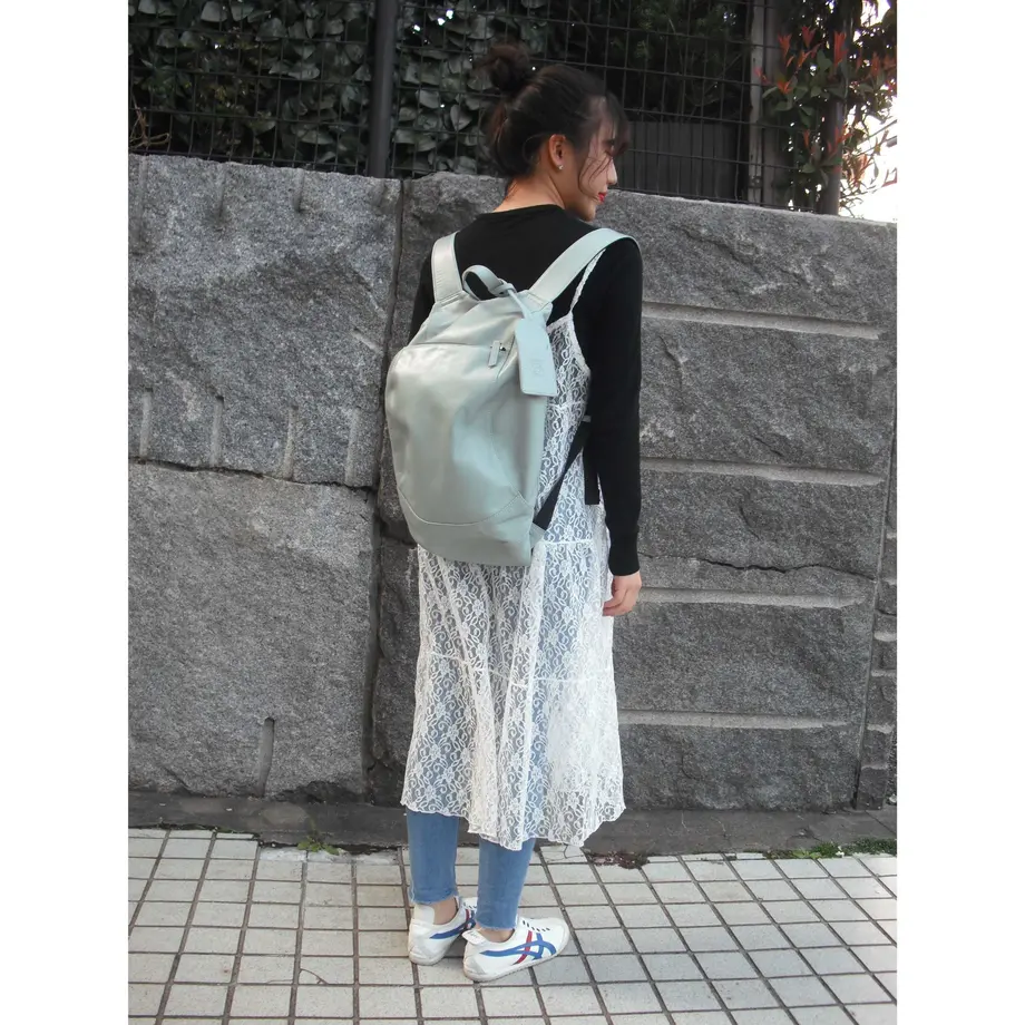 5e859d9ce20b046977c52774